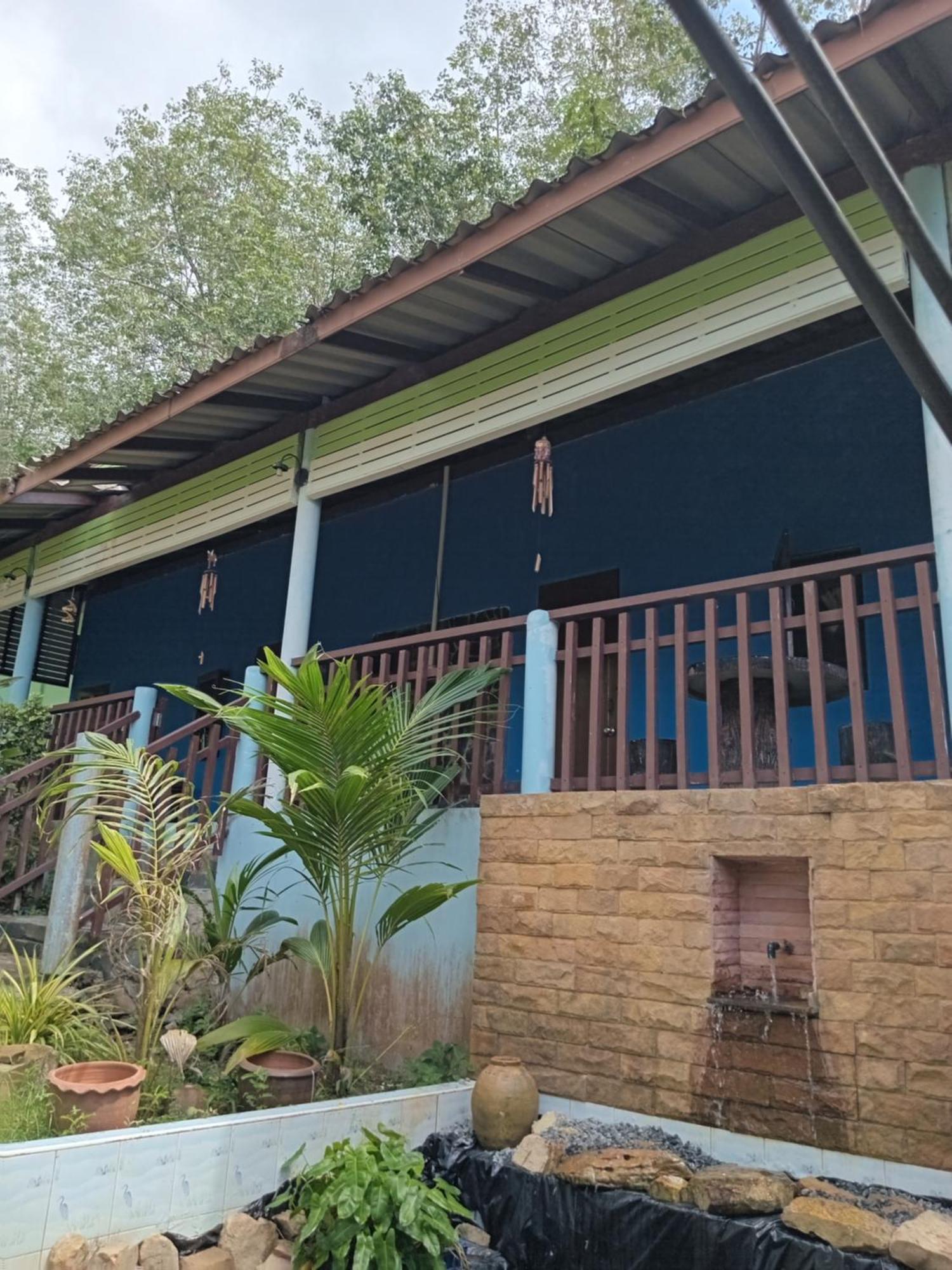 Chor Chaba Hotel Ko Kut Exterior photo